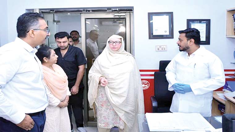 صحتمند افراد اور طالبعلم رضاکارانہ خون کا عطیہ دیں:کمشنر