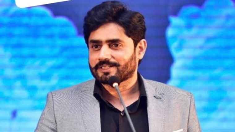 کرن جوہر نے اپنی فلم میرے  گانے پررکھ کر بیچی:ابرار الحق