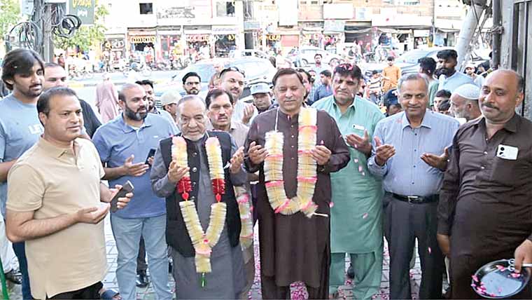  صوبائی وزیر منشا اللہ بٹ نے  ترقیاتی کاموں کا افتتاح کر دیا