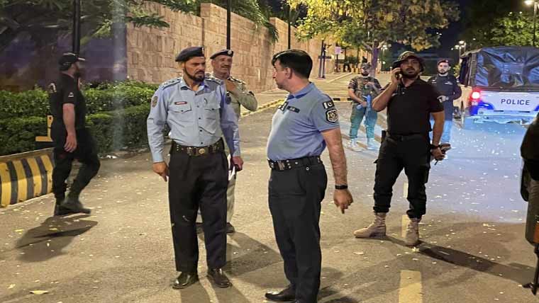 ڈی آئی جی کا ریڈزون میں ڈیوٹی پوائنٹس  کا دورہ ،چیکنگ سخت کرنیکی ہدایت 