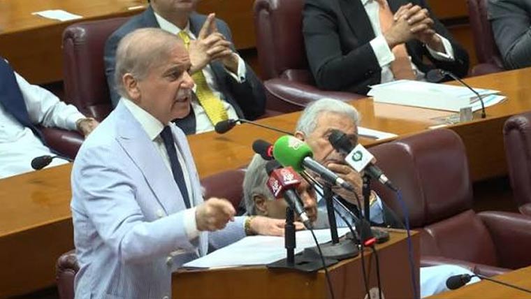 ’’اور امن کی بات ہو تو،آگ میں  پھول کھلاتے ہیں ہم‘‘، شہباز شریف  کے خطاب کا اشعار پر اختتام