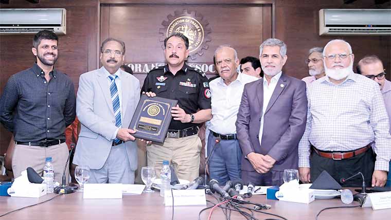 پانچ ماہ کے دوران ٹریفک حادثات میں 30 فیصد کمی ہوئی : ڈی آئی جی کا دعویٰ 
