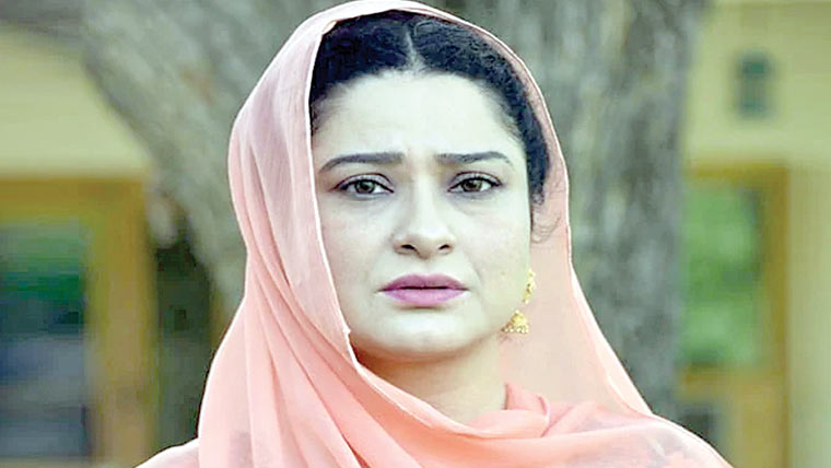  بسیں نہیں، روزگار کراچی کا  اصل مسئلہ ہے :ثانیہ سعید