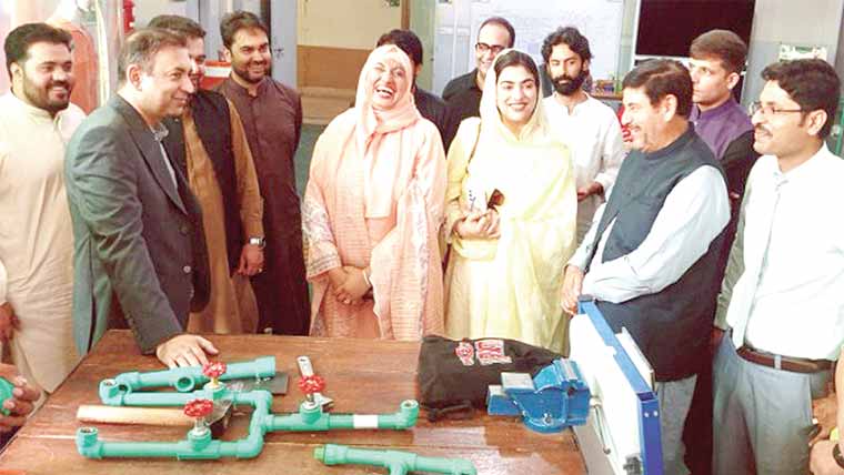 ٹیوٹا بلوچستان کے وفد کا گورنمنٹ  کالج آف ٹیکنالوجی گوجرانوالہ کا دورہ