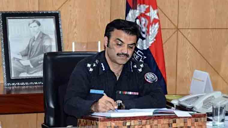 ڈی آئی جی غربی کا امام بارگاہوں کا دورہ،سکیورٹی انتظامات کاجائزہ