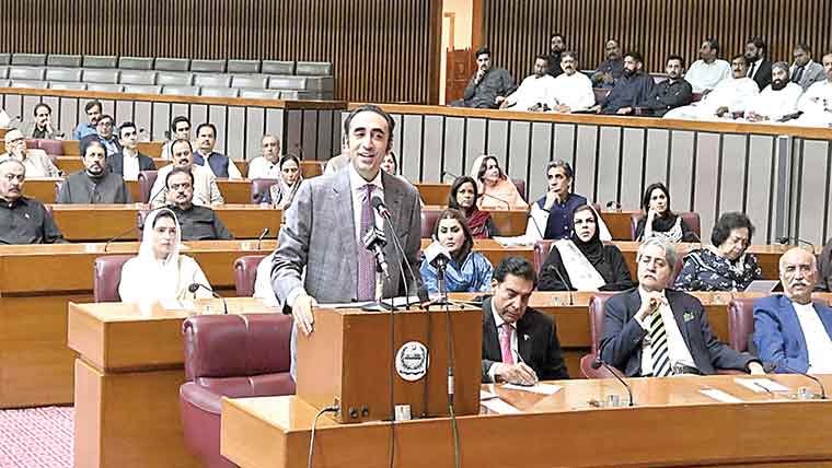 سرنڈر کرنے پر کالعدم ایکشن کمیٹی کا نوٹیفکیشن واپس لیا جاسکتا : مہاجرین کی نشستیں بندوق کے روز پر ختم نہیں ہوسکتیں، بلاول 