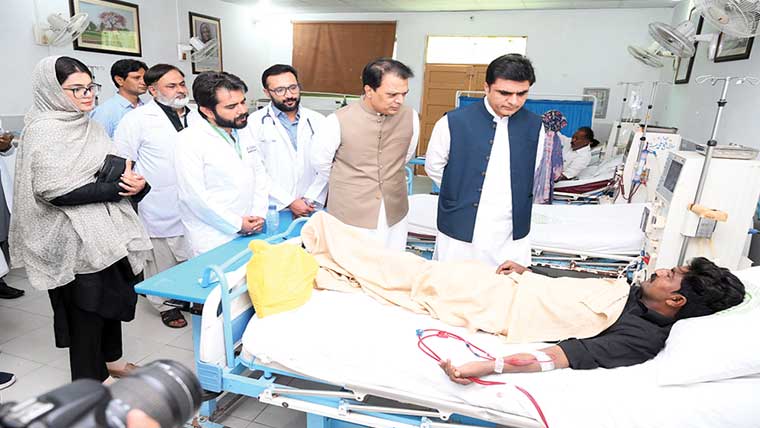 کمشنر کا حافظ آ باد میں امام بارگاہوں ،جلوس روٹس کا دورہ 