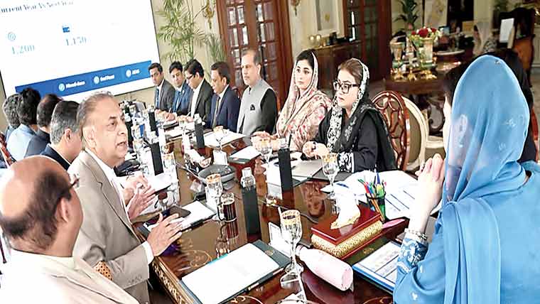 مریم  نواز کا نواز شریف میڈیکل  کمپلیکس میں7بڑے ہسپتال بنانے  کا اعلان