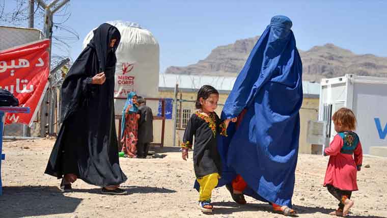 افغان مہاجرین کی واپسی  طالبان حکومت کے یورپی  یونین کیساتھ مذاکرات