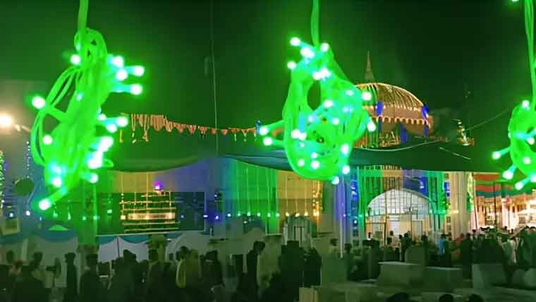 ممتاز آباد میں بابا فریدؒ کے عرس پر  200 من دودھ کی دیگ تقسیم