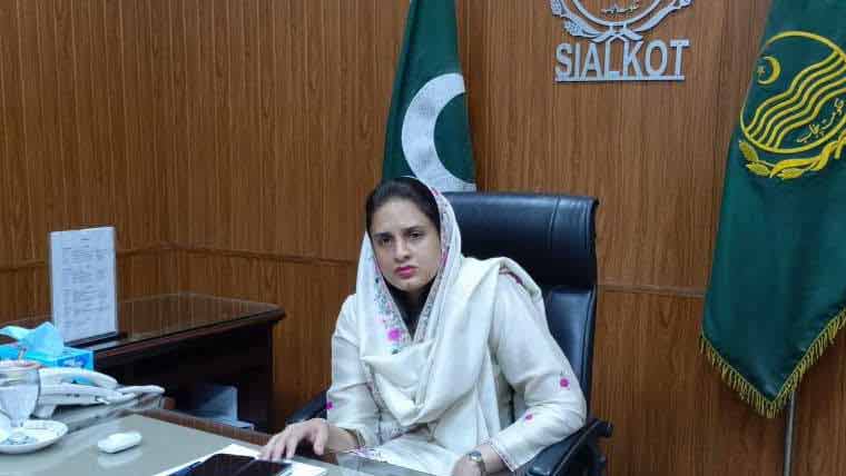 ڈپٹی کمشنر سیالکوٹ نے ایم ایس  ٹی ایچ کیو ڈسکہ کو برطرف کر دیا