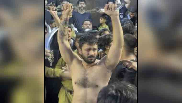 رجب بٹ کی ماتم کرتے ویڈیو وائرل، سوشل میڈیا پر بحث 