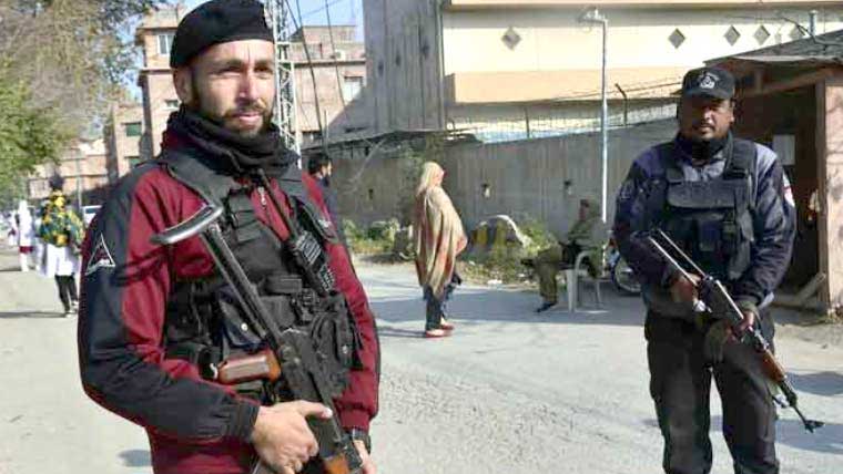 پشاور، ہنگو ، بنوں میں شدت پسندوں کے  حملے ناکام، کانسٹیبل سمیت 7 افراد زخمی