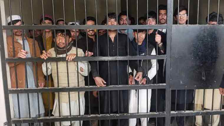 کریک ڈاؤن ،راولپنڈی ،نوشہرہ سے 204افغان مہاجرین گرفتار