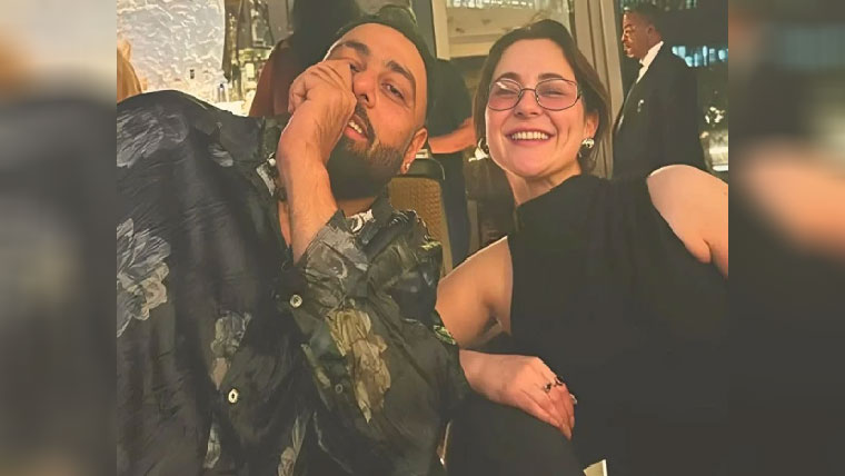  ہانیہ عامر کو اب شادی کر لینی چاہیے ،بھارتی گلوکار بادشاہ 