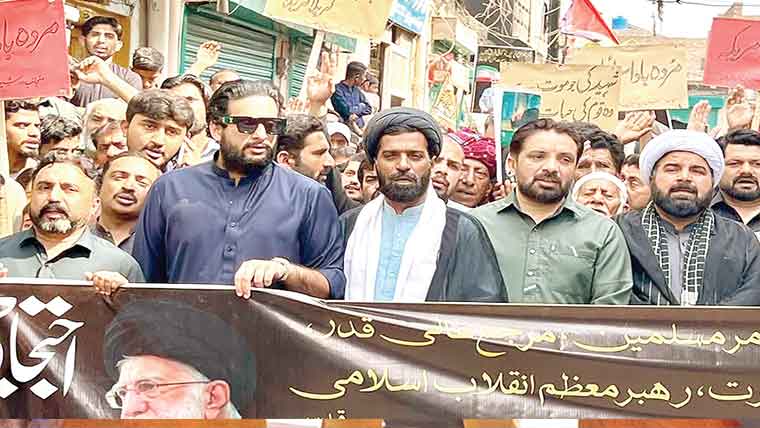 ایران پر حملہ ‘پنڈی بھٹیاں میں احتجاجی ریلی اور ہڑتال