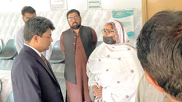  ڈپٹی کمشنر کا ہلالِ احمر ہسپتال سلانوالی روڈ یونٹ کا تفصیلی دورہ 