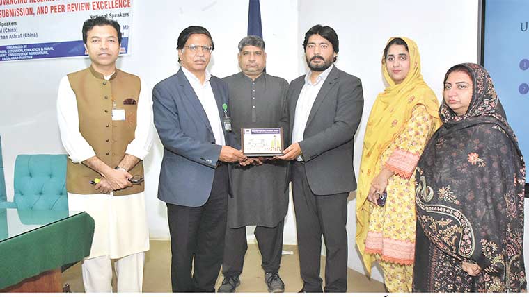 معیاری تحقیقی مقالے اداروں کی عالمی ساکھ مضبوط بناتے :سیمینار