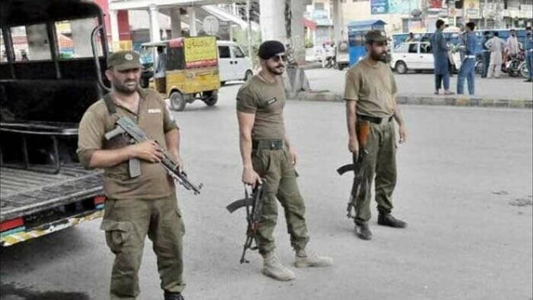 سکیورٹی الرٹ ہسپتالوں تعلیمی اداروں  عدالتوں مارکیٹوں میں اضافی پولیس تعینات