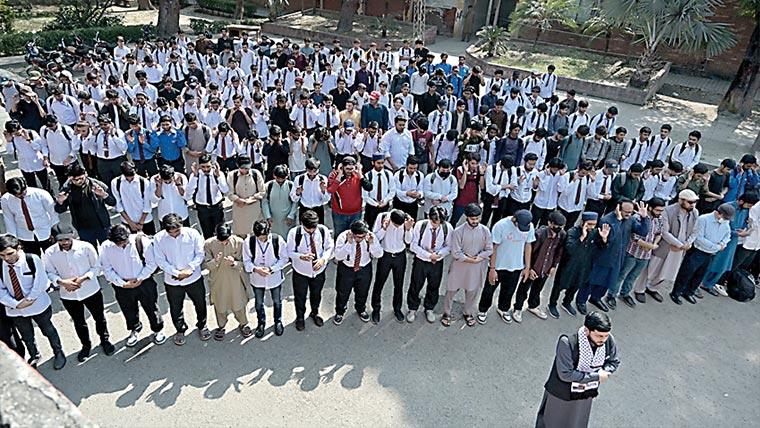  جمعیت کے زیراہتمام خامنہ ای  کی غائبانہ نماز جنازہ ادا 