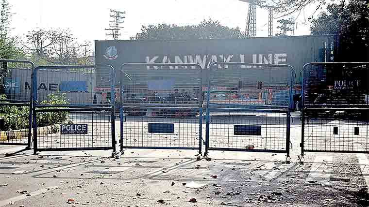  لاہور:امریکن قونصلیٹ کی سکیورٹی مزید سخت ،اردگرد کے راستے بند