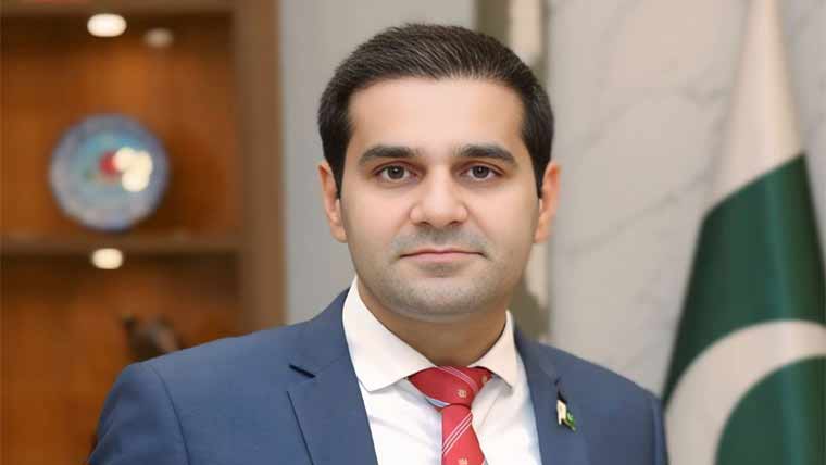 ڈپٹی کمشنر عثمان طاہر جپہ کا رمضان سہولت بازار کا دورہ