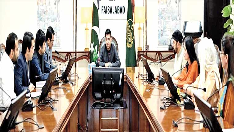 انڈر ٹریننگ افسر سینئر ز کی زیرنگرانی عملی تربیت لیں:ڈی سی