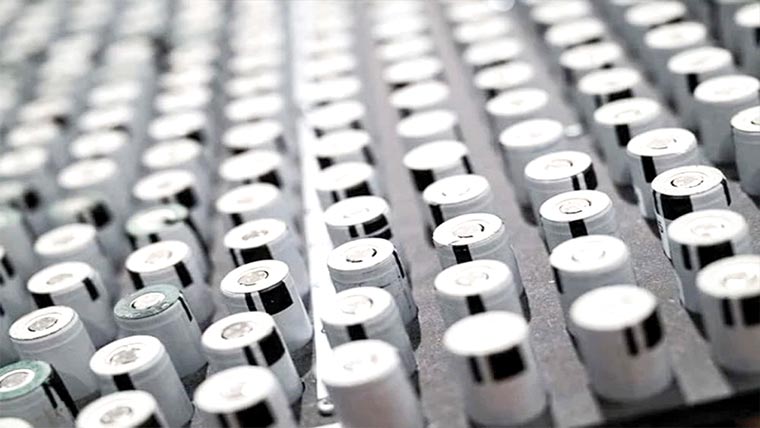 چینی سائنس دانوں نے نئی قسم کی لیتھیم آئن بیٹری بنا لی