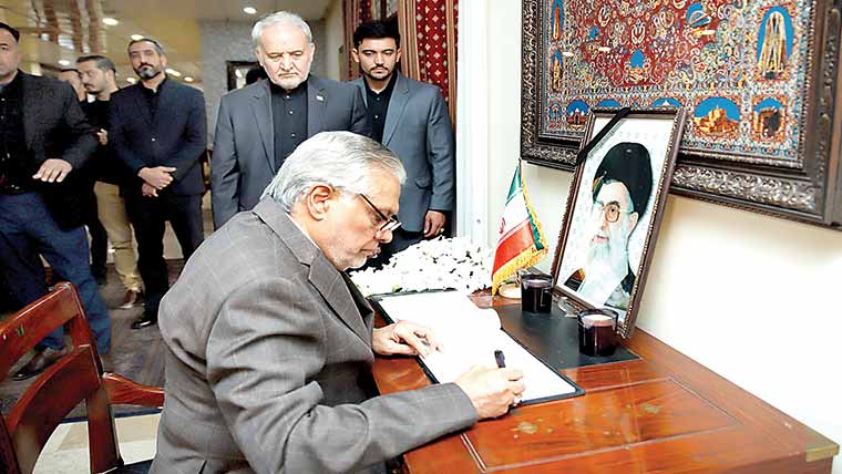 خامنہ ای کی شہادت عظیم نقصان  عالم اسلام کیلئے بڑا خلا ، اسحاق ڈار 