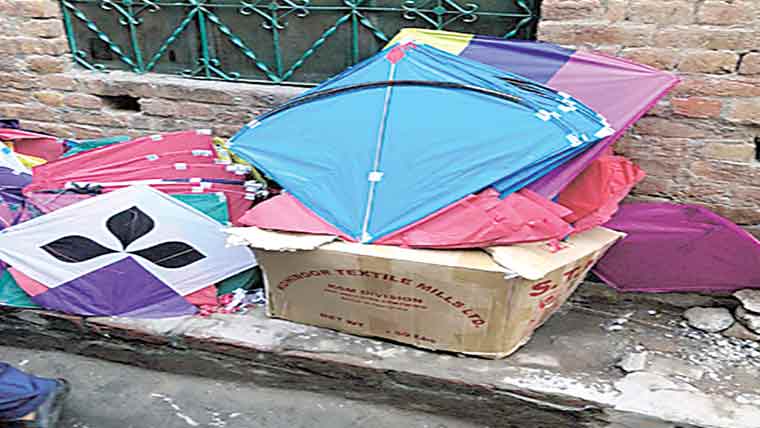  پو لیس کا چھاپہ ، پتنگیں برآ مد