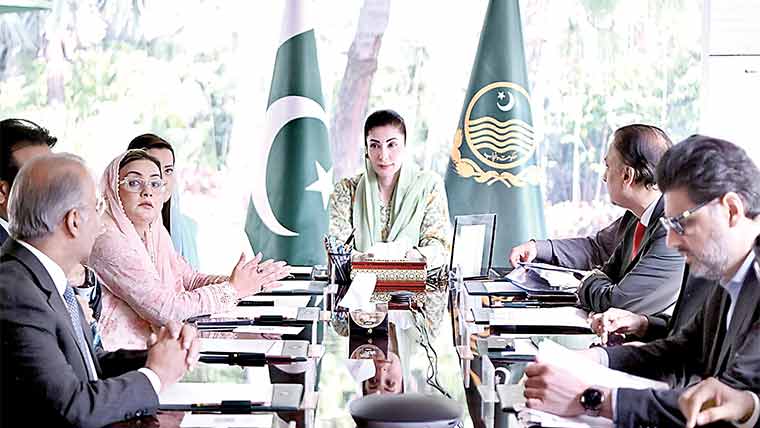 بیوگان یتیم بچوں کیلئے رحمت کارڈ منظور، ہر فرد تک اسکا حق پہنچائیں گے : مریم نواز 