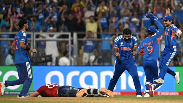  ورلڈکپ:انگلینڈ کو 7 رنز سے شکست، بھارت فائنل میں پہنچ گیا