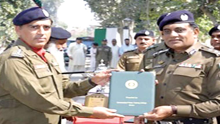 ملتان پولیس ٹریننگ کالج میں  جونیئر ڈی ایس پیز کی پاسنگ آؤٹ 