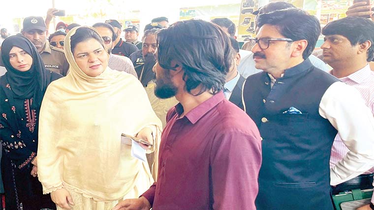 نگہبان کارڈ،جنوبی پنجاب کے45لاکھ گھرانوں کو ریلیف فراہمی 