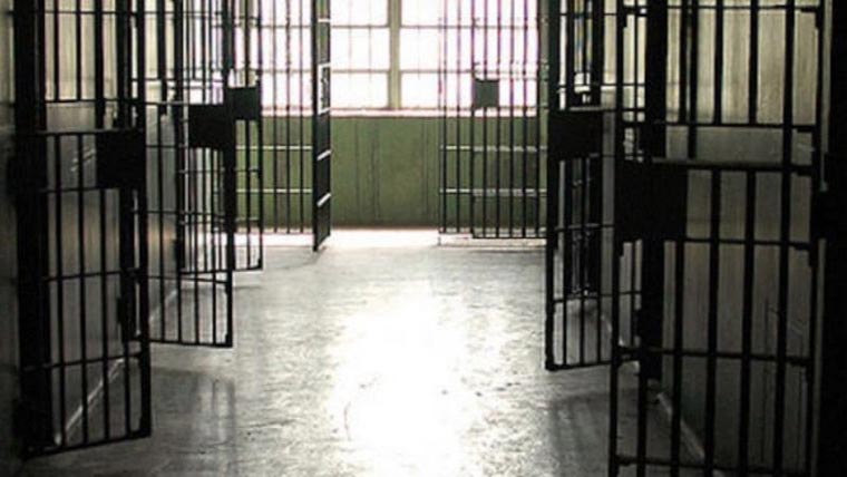 بھارتی پولیس کاراجوری جیل میں  وحشیانہ تشدد،متعدد قیدی زخمی