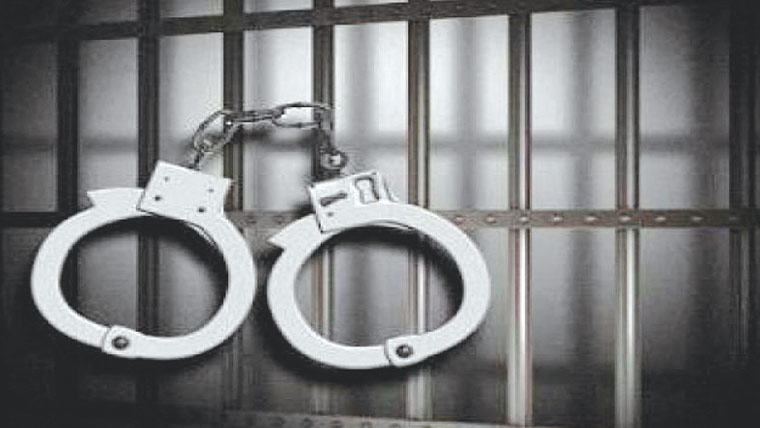 موٹرسائیکل لفٹر گرفتار