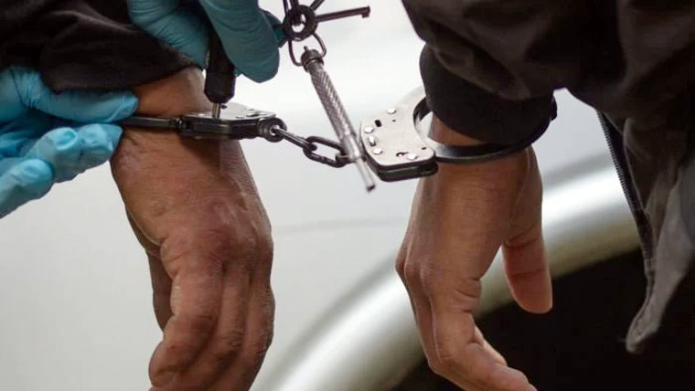 کیمیکل ڈور سپلائی کرتے  2ملزم رنگے ہاتھوں گرفتار