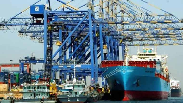  پٹرول اور ایل پی جی کے 8جہاز کراچی پہنچ گئے