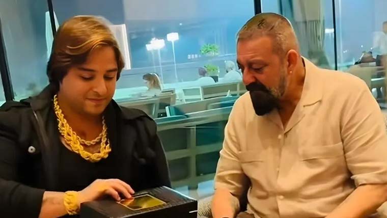 کاشف ضمیر کی سنجے دت سے ملاقات ،قیمتی تحائف پیش کیے