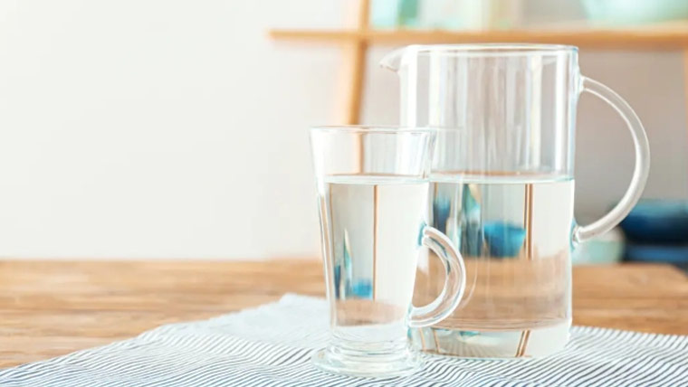 ٹھنڈا یا گرم، صحت کیلئے کونسا پانی زیادہ بہتر ہوتا ہے