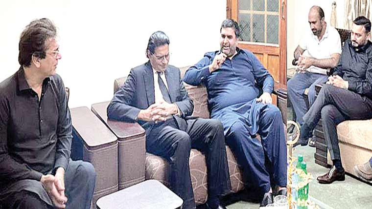 سلگتے عوامی مسائل کے ذمہ دار روایتی سیاستدان:سلمان راجہ 