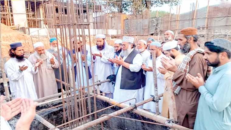 جامع مسجد مفتی محمود ڈپو ون  کی تعمیرِ نو کا آغاز
