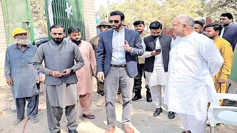 ڈپٹی کمشنر ٹوبہ کا پیرمحل کادورہ، ترقیاتی منصوبوں کا معائنہ