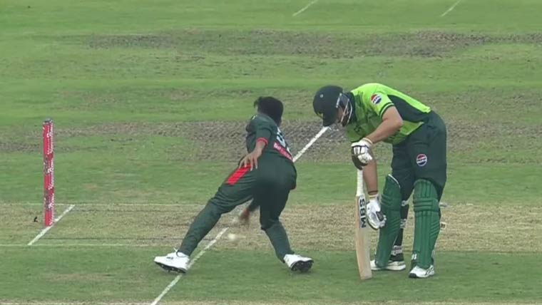 دوسرے ون ڈے میں سلمان علی آغا کا متنازعہ رن آؤٹ