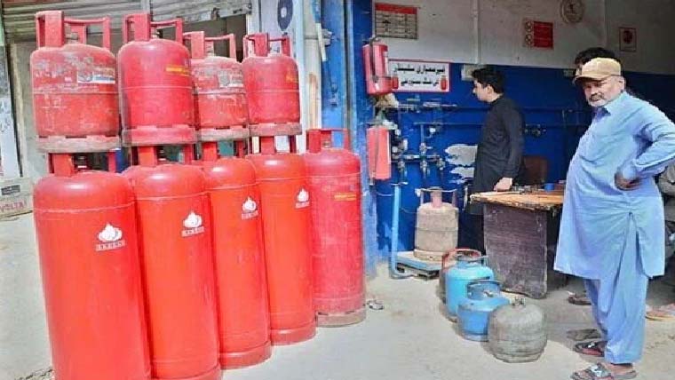 ایل پی جی مافیا سرگرم 380روپے کلو تک فروخت 