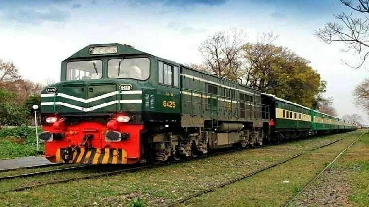 لاہور سے کراچی جانیوالی ٹرین میں مسافر دل کے دورے سے جاں بحق 