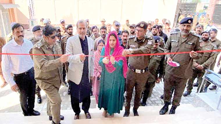 آر پی او، کمشنر نے تھانہ بھوانہ کی عمارت کا افتتاح کر دیا