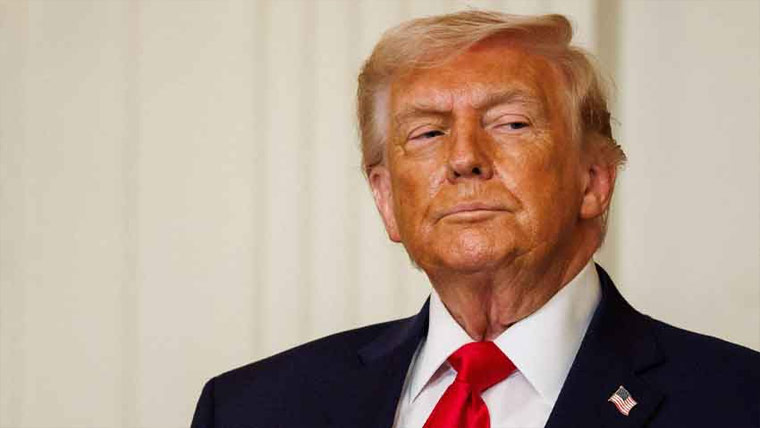 ٹرمپ اپنے وزرا کو جوتے بطور تحفہ بھیجنے لگے