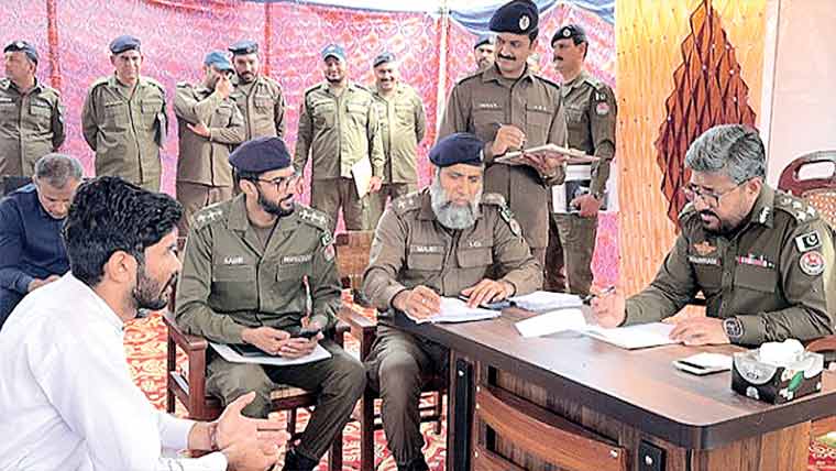 ریجنل پو لیس آفیسر کی تھانہ واہنڈو ‘فیروزوالہ میں کھلی کچہری 