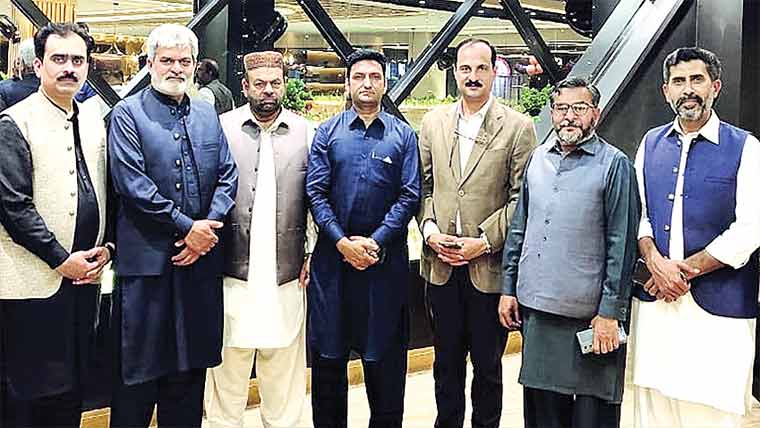 حکومت تعلیمی معیار کو بہتر بنانے کیلئے کوشاں :سی ای او